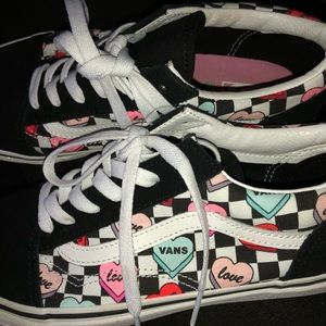 shoes vans , New Never been worn & they are a size 6.5🥰